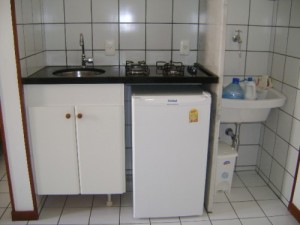 Mine cozinha compactada.