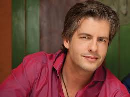 cantor sertanejo